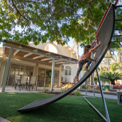 קיר מעוקל 2.5 מטר